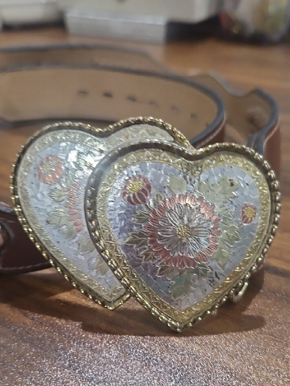Double heart rosetone buckle with matching leather handmade embellished belt. - Picture 3 of 8